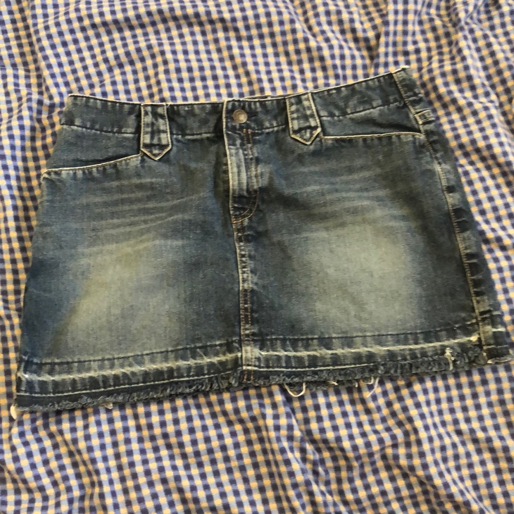 AE skirt